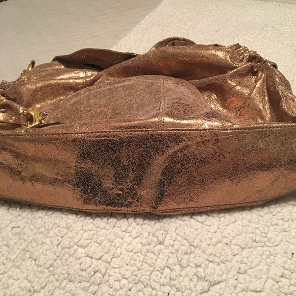 B Makoski Gold Metallic Handbag - Picture 7 of 12